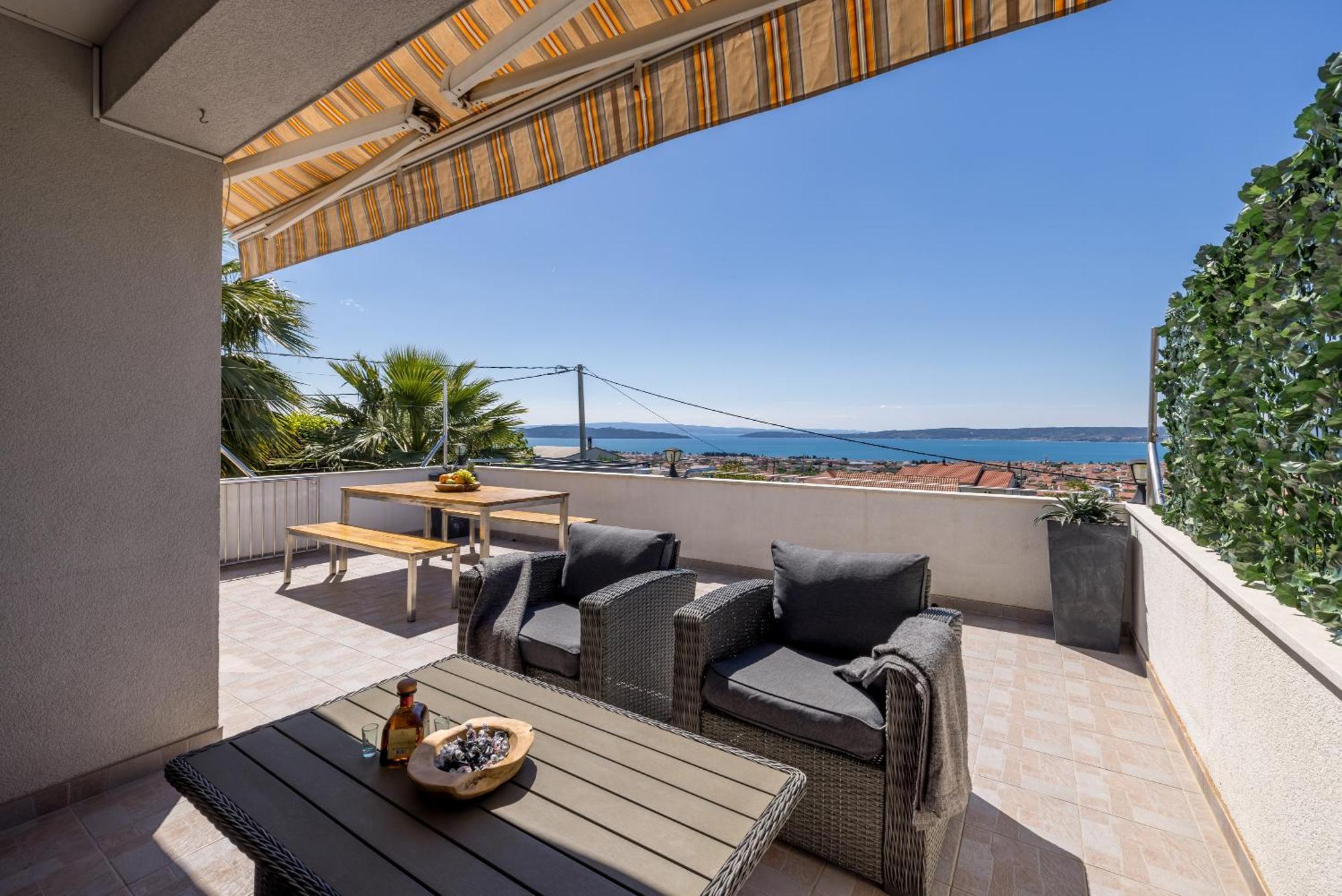 Sun Castle Holiday House Babic Kaštel Stari Exterior foto