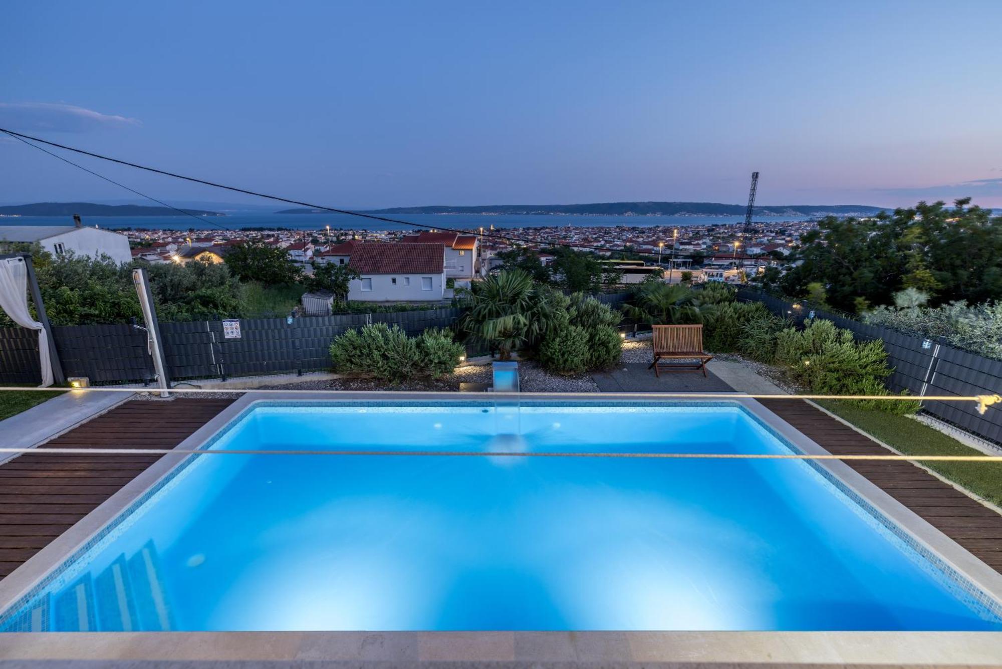 Sun Castle Holiday House Babic Kaštel Stari Exterior foto