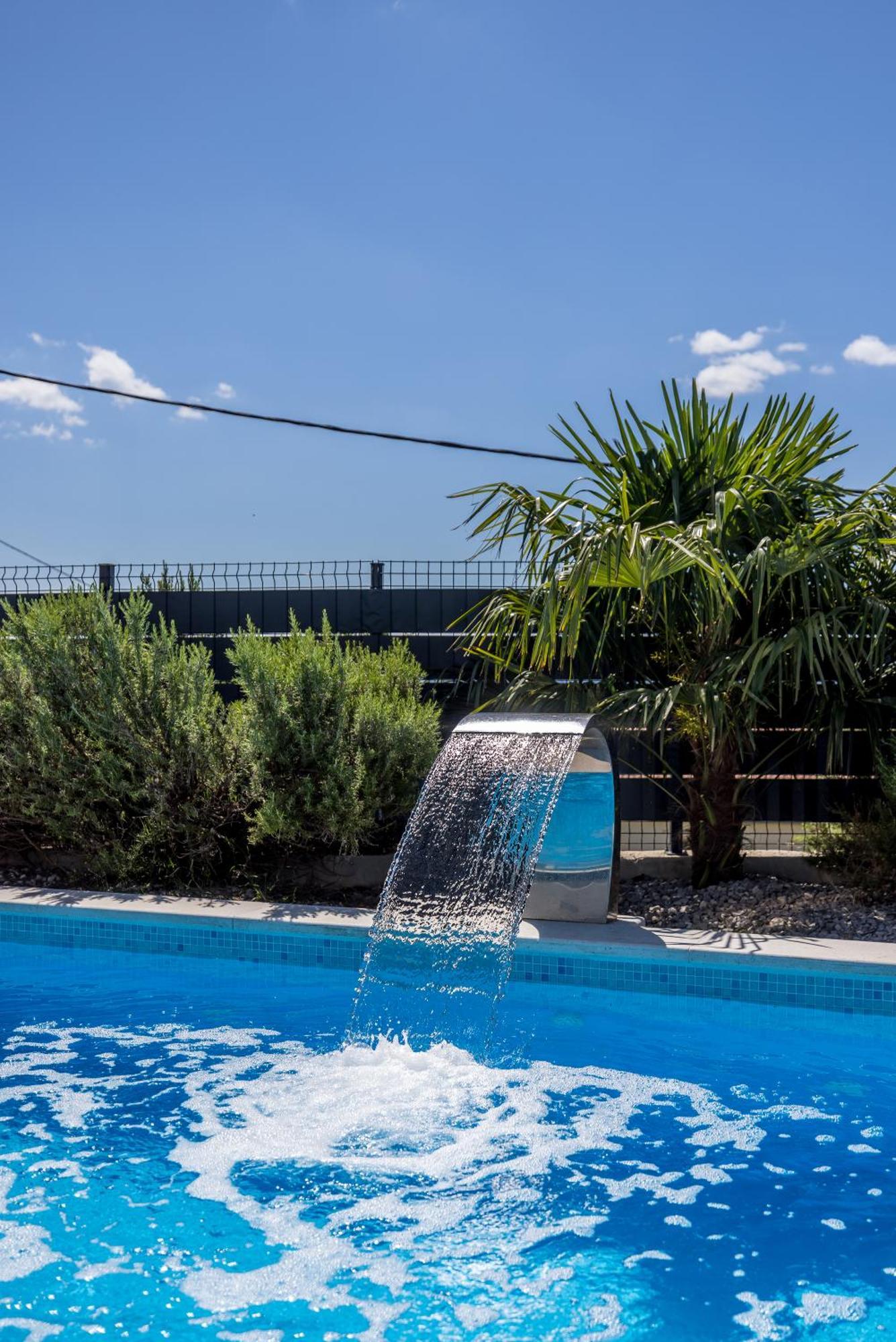 Sun Castle Holiday House Babic Kaštel Stari Exterior foto